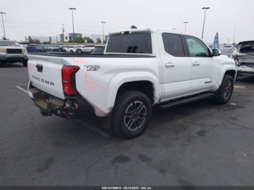 Toyota Tacoma II 2024 Toyota Tacoma Tacoma trd sport 4wd 2.4 Benzyna 278KM, zdjęcie 3