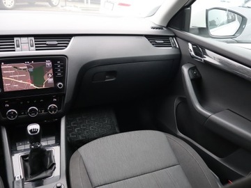 Skoda Octavia III Liftback Facelifting 1.4 TSI 150KM 2017 Skoda Octavia 1.4 TSI, Salon Polska, Navi, Klima, zdjęcie 7