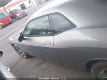 Dodge Challenger III 2015 Dodge Challenger 2015 Dodge Challenger SXT 3.6 Benzyna 305KM, zdjęcie 6