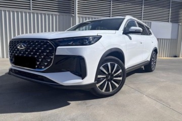 Chery Tiggo 8 SUV PHEV 1.5 T-GDI DHE 279KM 2025 CHERY TIGGO 8 Prestige Super Hybrid 1.5 T-GDI 279KM 7os. 2025, zdjęcie 1