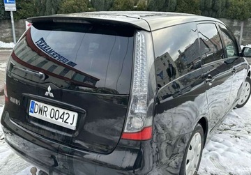 Mitsubishi Grandis 2.4 i 16V MIVEC 165KM 2004 Mitsubishi Grandis 2.4 benzyna, lpg 2004 7 -osobowy 2.4 Benzyna 164KM, zdjęcie 5