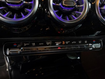 Mercedes Klasa A W177/V177 Hatchback Facelifting 2.0 220 190KM 2024 A Klasa 220 4-Matic AMG Line 2.0 (190KM) 2024, zdjęcie 9