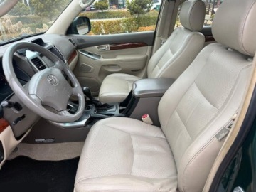 Toyota Land Cruiser IV 3.0 D-4D 163KM 2005 Toyota Land Cruiser 3.0 D Sol Navi 163KM 2005r Możliwa zamiana!, zdjęcie 6