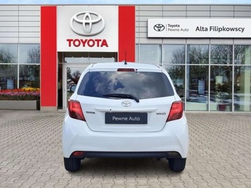 Toyota Yaris III Hatchback 5d Facelifting 1.4 D-4D 90KM 2015 Toyota Yaris Yaris 1.4 D-4D 90KM, salon Pl 1.4 Diesel 90KM, zdjęcie 8