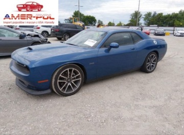 Dodge Challenger III 2023 Dodge Challenger RT 2023 5.7 Benzyna 375KM