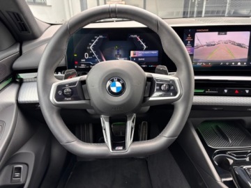 BMW Seria 5 G90-91 Touring 2.0 520d 197KM 2025 BMW 520 BMW 520 M Pakiet,M Pro,komfort,IconicGlow,, zdjęcie 19
