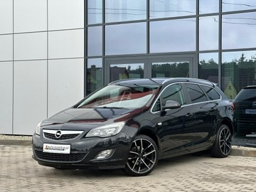 Opel Astra J Sports Tourer Facelifting 1.4 Turbo ECOTEC 120KM 2012 Opel Astra Grzany fotel+Kierownica Czujniki