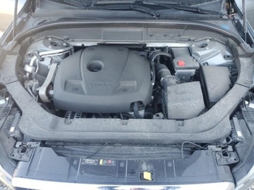 Volvo XC60 II 2021 Volvo XC 60 T5 Moemntum 2021 2.0l 2.0 Benzyna 250KM, zdjęcie 6