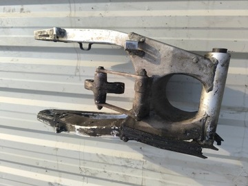 SUZUKI GSXR 750 SRAD ЗАДНИЙ ПОВОРОТНЫЙ РЫЧАГ