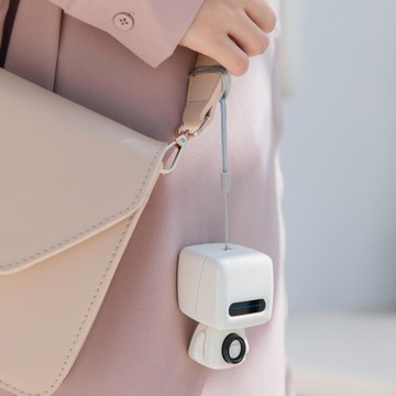 Белый мини-маленький робот Bluetooth-динамик