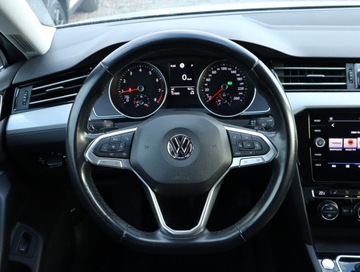 Volkswagen Passat B8 Limousine Facelifting 1.5 TSI EVO 150KM 2019 VW Passat 1.5 TSI, Salon Polska, Automat, Navi, zdjęcie 16