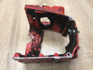 КРЫШКА КОРПУСА ZENOAH G380