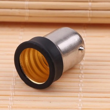 Lampa światło bazowe BA15D do E14 Adapter opr