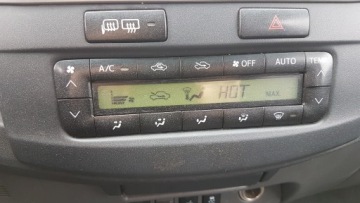 Toyota Hilux VII Podwójna kabina Facelifting 3.0 D-4D 171KM 2012 Toyota Hilux 3.0 Diesel 170 KM, zdjęcie 10