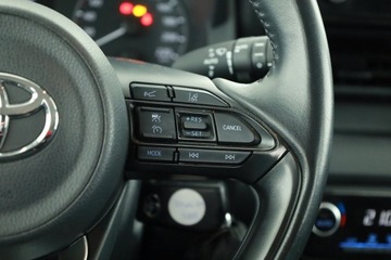 Toyota Yaris IV Hatchback 1.5 Hybrid Dynamic Force 116KM 2022 Toyota Yaris 1.5 VVT-i Hybrid, Salon Polska, zdjęcie 12