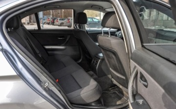 BMW Seria 3 E90-91-92-93 Limuzyna E90 318d 143KM 2009 BMW Seria 3 2,0d 2009 r. Lift iDrive 2.0 Diesel 143KM, zdjęcie 11