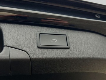 Volkswagen Passat B8 Variant Facelifting 2.0 TDI SCR 150KM 2024 Volkswagen Passat 2.0TDI 150KM Elegance DSG SerwisASO Acc Matrix Hak Navi, zdjęcie 13