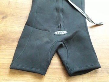 Гидрокостюм для плавания, размер 04.