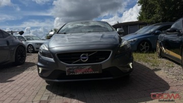 Volvo V40 II Cross Country 2.0 D4 DRIVE-E 190KM 2014 Volvo V40 2.0d4 190KM R-design skory ledy bi xenon Navi zamiana serwis 1.r, zdjęcie 2