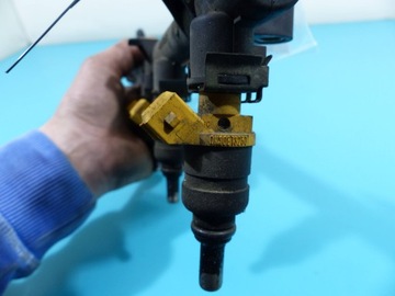 4X VSTŘIKOVACÍ TRYSKA LIŠTA KIA RIO I 99-05 1.5 16V