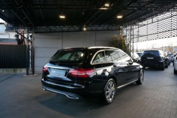 Mercedes Klasa C W205 Kombi 200 184KM 2017 Mercedes-Benz Klasa C 2.0 184KM 4MATIC Estate, Bezwyp., Panorama, Jasne wn, zdjęcie 2