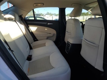 Chrysler 300C II 2020 Chrysler 300 Touring 2020 3.6l 3.6 Benzyna 292KM, zdjęcie 10