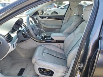 Audi A8 D4 S8 Facelifting 4.0 TFSI 520KM 2015 Audi S8 2015 Audi S8 4dr Sdn 4.0 Benzyna 520KM, zdjęcie 6