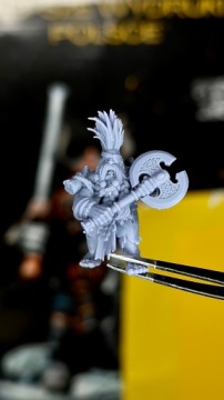 Капитан-вампир-неофит - Highlands Miniatures