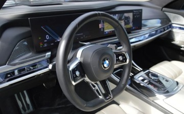 BMW Seria 7 G70 Sedan 3.0 40d 299KM 2024 BMW Seria 7 740 xDrive Laser M Pakiet ACC Virtual Ambiente Hak Panorama Ma, zdjęcie 16