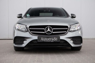 Mercedes Klasa E W213 Limuzyna 2.0 220d 194KM 2019 Mercedes-Benz Klasa E E220d 4 Matic AMG Salon Polska Autotrade Mercedes, zdjęcie 2