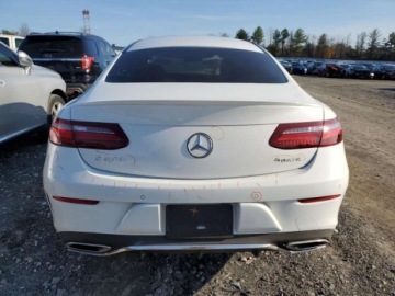 Mercedes Klasa E W213 2018 Mercedes-Benz Klasa E 400 4Matic 2018 3.0l 3.0 Benzyna 329KM, zdjęcie 2