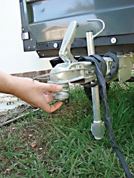 БЕЗОПАСНОСТЬ БЛОКИРОВКИ ПРИЦЕПНОГО ПРИЦЕПА