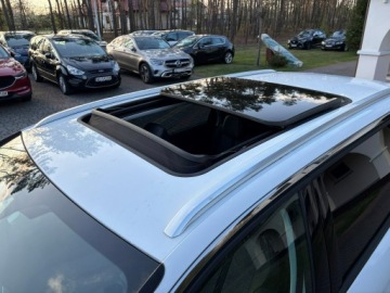 Peugeot 5008 II Crossover 1.2 PureTech 130KM 2017 Peugeot 5008 7-osobowy Półskóry Panorama dach, zdjęcie 4