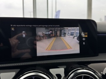 Mercedes Klasa A W177/V177 Hatchback 1.3 200 163KM 2021 Mercedes-Benz Klasa A 200 AMG Line Kamera cofania Ambiente CarPlayAndro, zdjęcie 36