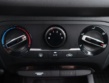 Hyundai i20 II Coupe 1.2 MPI 84KM 2016 Hyundai i20 1.2, Salon Polska, Serwis ASO, Klima, zdjęcie 12