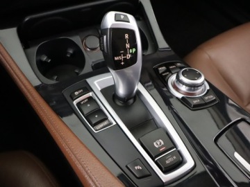BMW Seria 5 F10-F11 Touring Facelifting 520d 190KM 2016 BMW 5 520d, 187 KM, Automat, Skóra, Navi, Xenon, zdjęcie 12