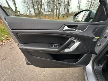 Peugeot 308 II SW 2.0 BlueHDi 150KM 2014 Peugeot 308 SW T9 2.0 HDi 150 KM Manual Navi, zdjęcie 16