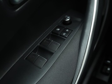 Toyota Corolla XII Sedan 1.5 VVT-i 125KM 2022 Toyota Corolla 1.5 VVT-i, Salon Polska, zdjęcie 17