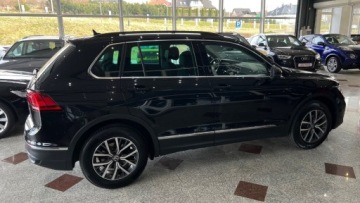Volkswagen Tiguan II SUV Facelifting 2.0 TDI 150KM 2022 Volkswagen Tiguan Kamera Nawigacja Full LED Elektryczna klapa MOZLIWA ZAMI, zdjęcie 19