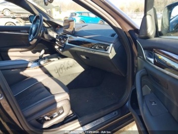 BMW Seria 5 G30-G31 2022 BMW Seria 5 530I XDrive 2022 2.0l 2.0 Benzyna 248KM, zdjęcie 9