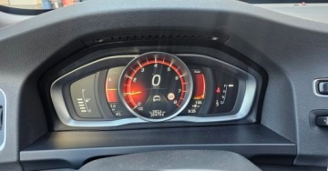 Volvo V60 I 2016 Volvo V60 2.0 Moc 240 KM benzyna - GAZ 2.0 Benzyna 240KM, zdjęcie 4