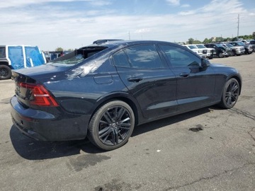 Volvo S60 III 2023 Volvo S60 Plus 2023 2.0 Benzyna 247KM, zdjęcie 3