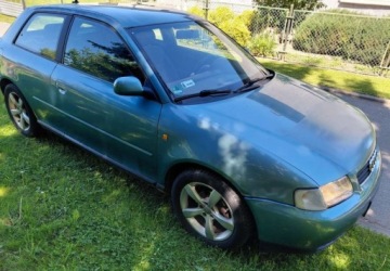 Audi A3 8L Hatchback 1.6 i 101KM 1998 Audi A3 3-drzwiowe Audi a3 1.6cm Benz Automat 1.6 Benzyna 100KM, zdjęcie 1
