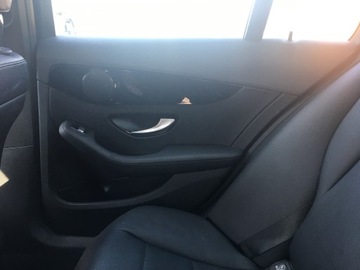 KOMPLET SEDADLA BOKY DVEŘE MERCEDES C CLASA W205