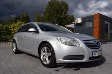 Opel Insignia I Sedan 2.0 CDTI ECOTEC 160KM 2010 Opel Insignia 2.0 CDTI, Automat, Kombi, 160 PS, Zarejestrowany, Zadbany, R, zdjęcie 4