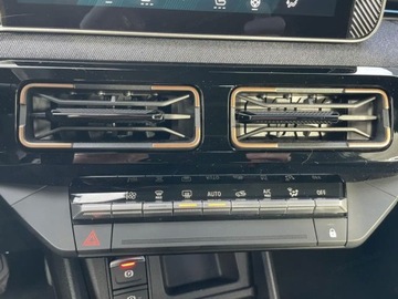 Renault 4 II Elektryczny 52kWh 150KM 2025 Od ręki - E-TECH Comfort Range Techno 52kWh 150KM / Pakiet Winter Comfort, zdjęcie 11