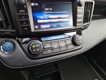 Toyota RAV4 IV MPV Facelifting 2.5 Hybrid 197KM 2017 Toyota RAV4 RAV4 Hybrid Selection 4x4 Temp aktywnyCzytanie znakowBi-LEDPL, zdjęcie 17