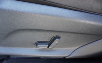 Mercedes GLC C253 SUV 2.0 250 211KM 2018 Mercedes-Benz GLC Bezwypadkowy Serwisowany 1-Wlasciciel Navi Kamera360 HUD, zdjęcie 28