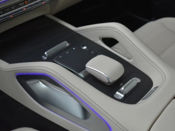 Mercedes GLS X167 SUV Facelifting 3.0 450d 367KM 2026 MERCEDES-BENZ GLS 450 d 4-MATIC AMG Line 3.0 (367KM) 2026, zdjęcie 14