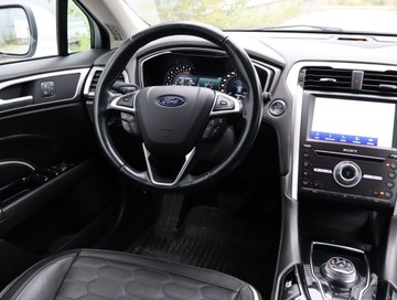 Ford Mondeo V Liftback Facelifting 2.0 EcoBlue 190KM 2019 Ford Mondeo 2.0 EcoBlue, Salon Polska, Serwis ASO, zdjęcie 6